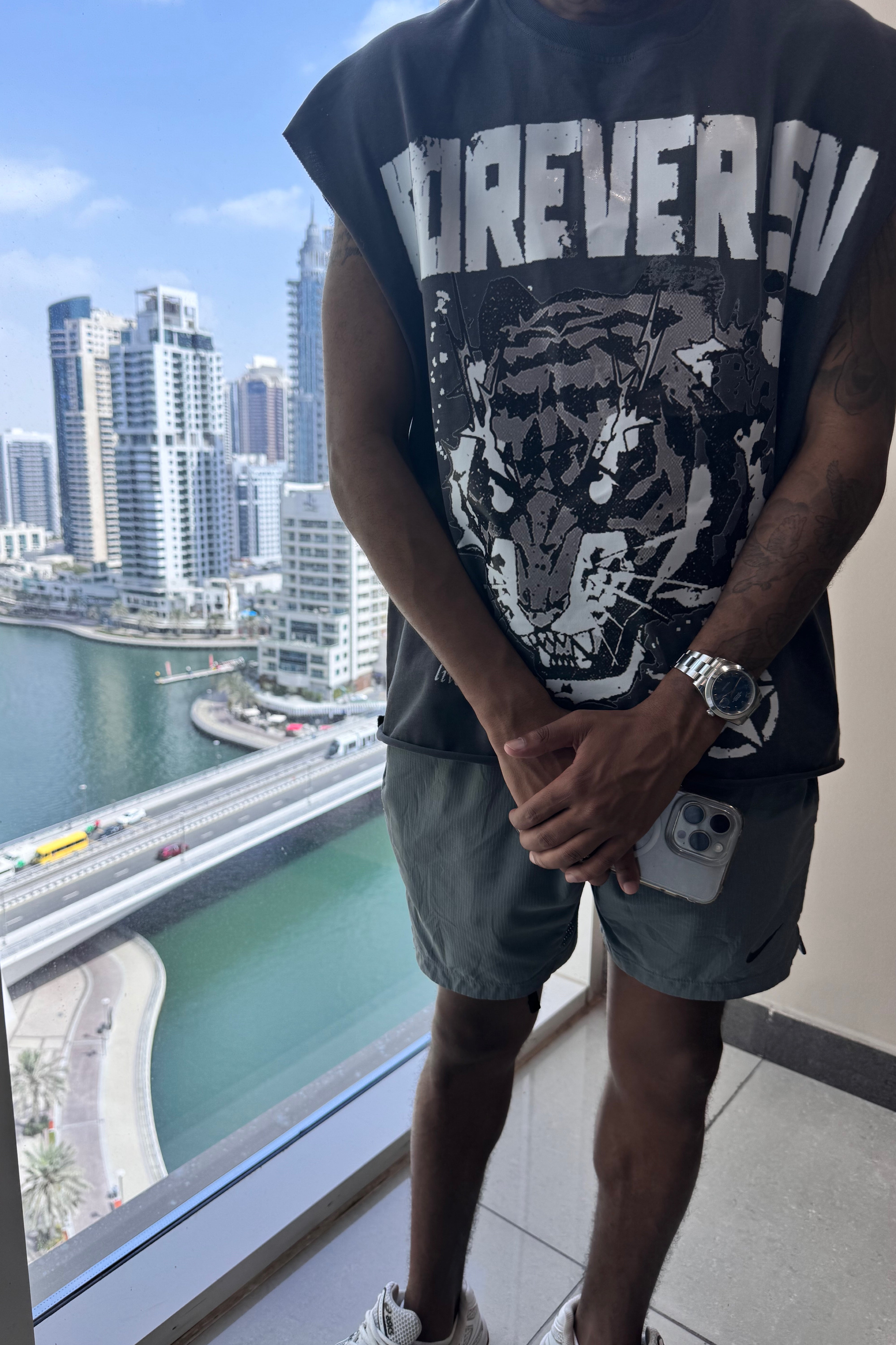 The Tear - Sleeveless T-Shirt in Grey